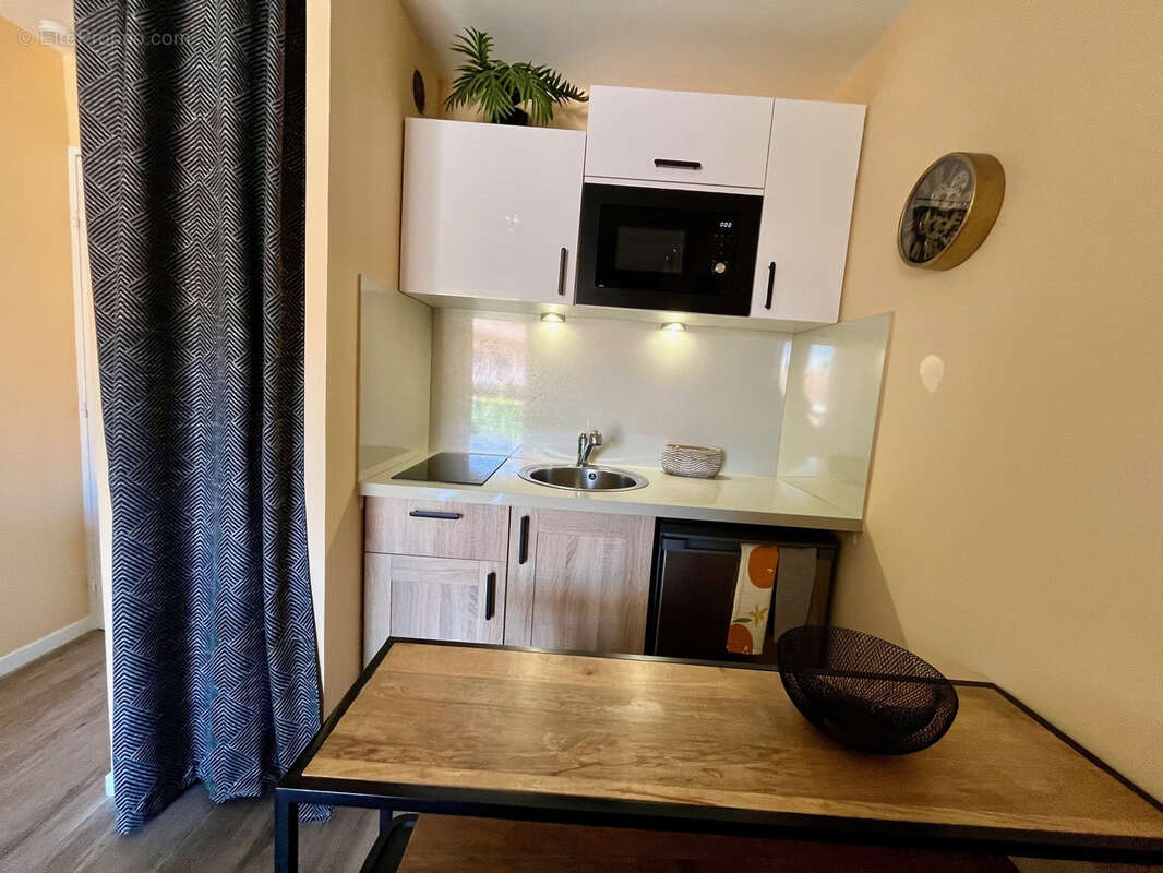 Appartement à BORMES-LES-MIMOSAS