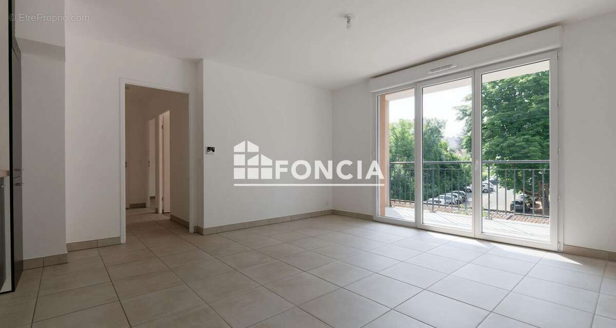 Appartement à MENNECY