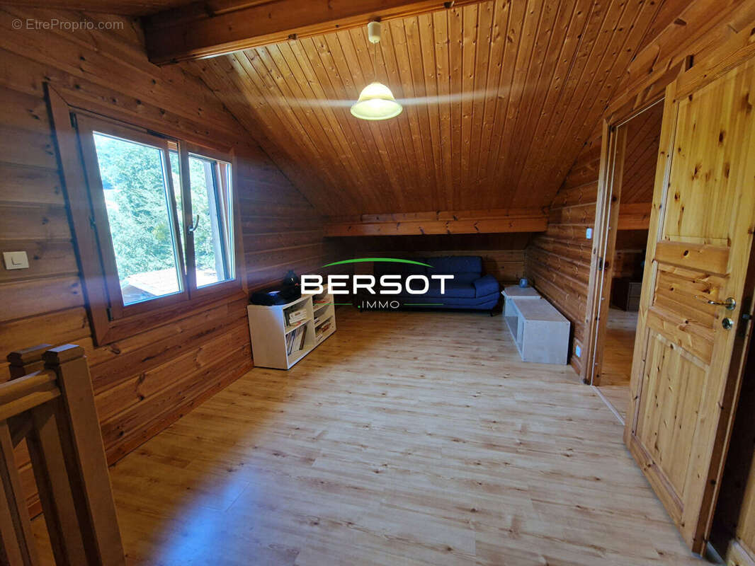 Chalet à Chaux Lès Clerval T5, 3 chambres, 78 m² - photo 15