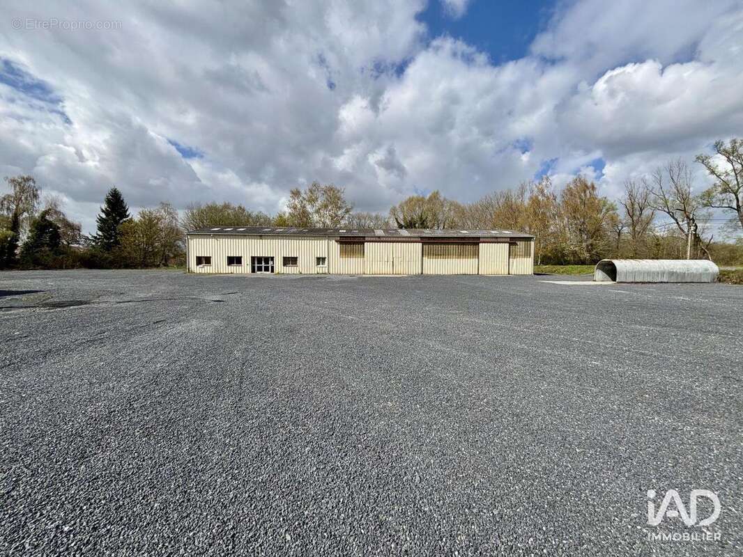 Photo 4 - Commerce à DECHY