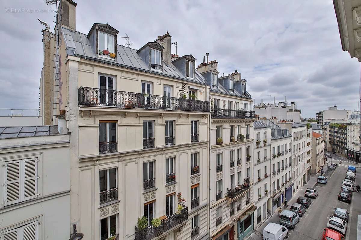 Appartement à PARIS-18E