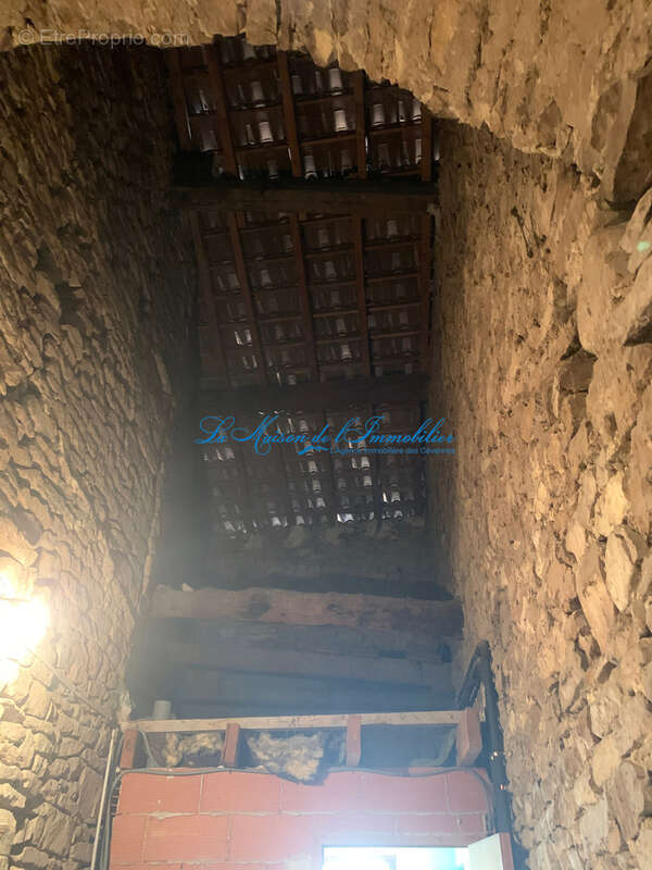 Boissières, cœur de village, maison de village de 88 m2 habitable avec 67 m2 d'annexes - photo 8