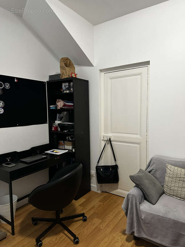 Appartement à COURBEVOIE