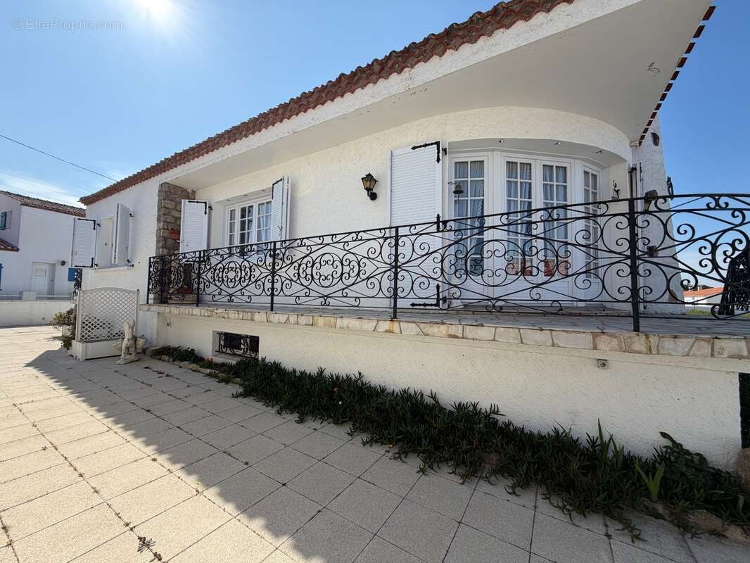 Maison à vendre 4 pièces LA GUERINIERE (85) - photo 3