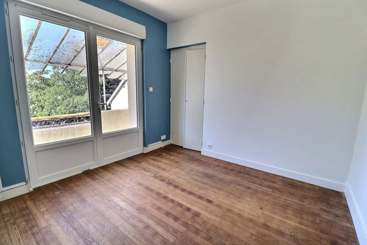 Maison de 102m2 en vente 185000 € à Surgères (17) - photo 6