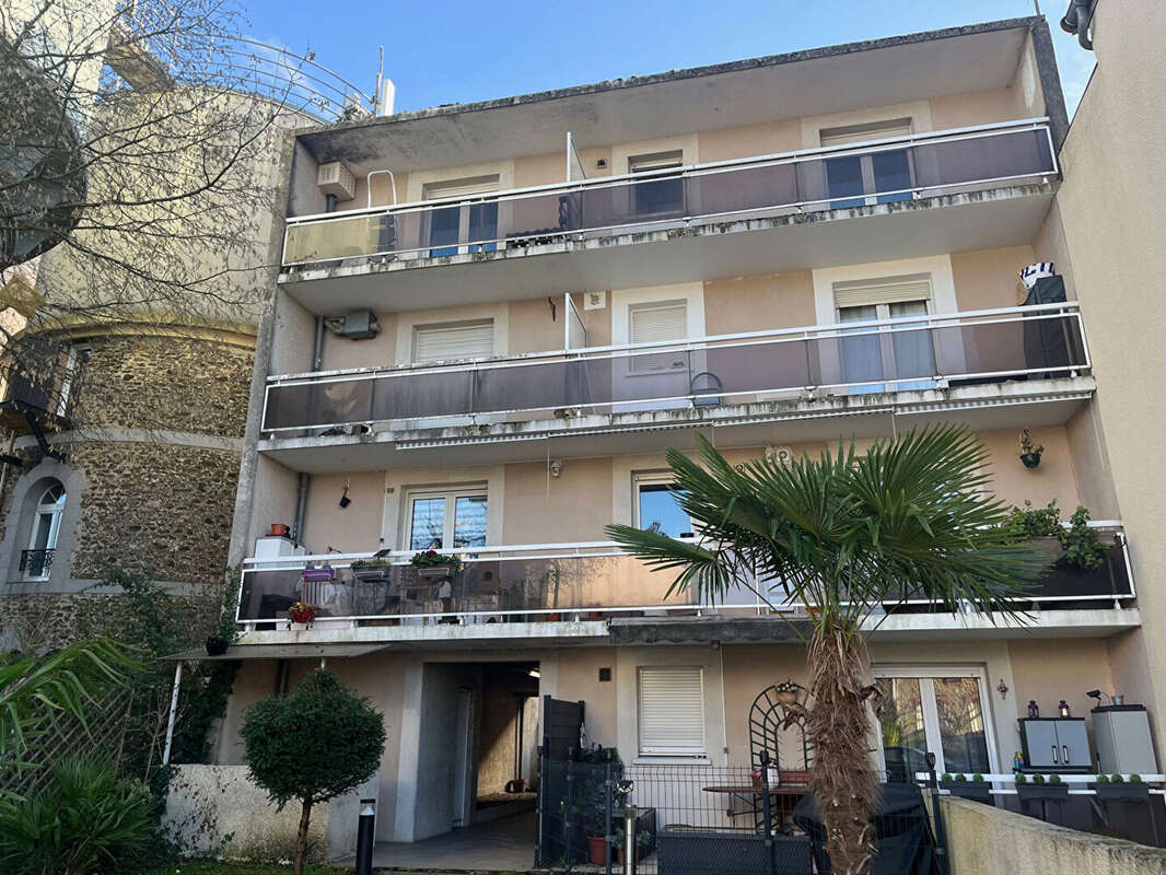 Appartement à CLICHY-SOUS-BOIS