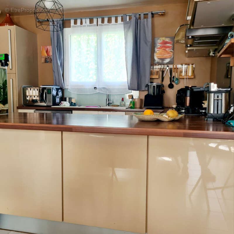 Maison à SAINT-SEURIN-SUR-L&#039;ISLE