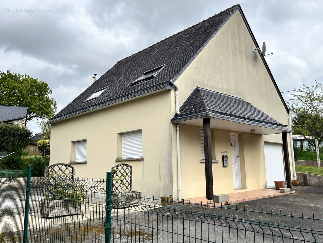 Maison à GUILLAC