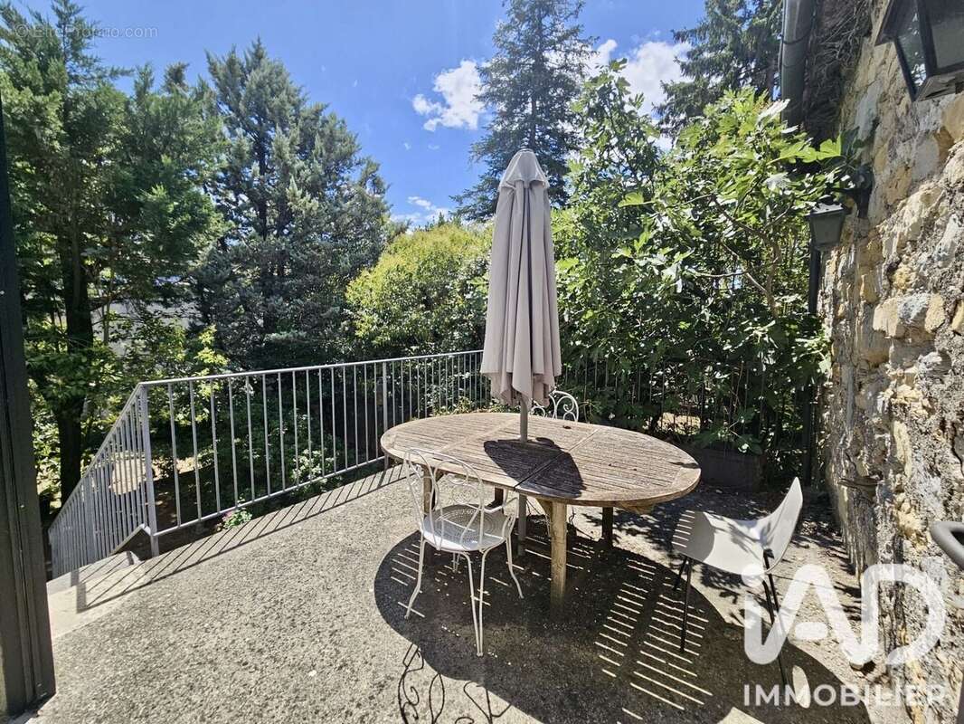 Maison 260 m² à Villeneuve-De-Berg  - photo 2