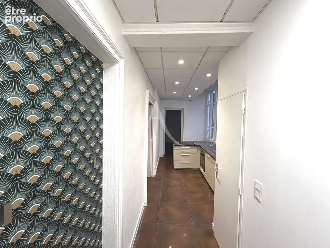 Nantes centre rue Lafayette, très beau T2 bis de caractère de 66 m2 donnant sur cour calme - photo 4