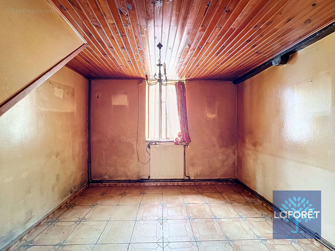 Maison Cerny 3 pièces + grange, 162 m² de terrain - photo 2