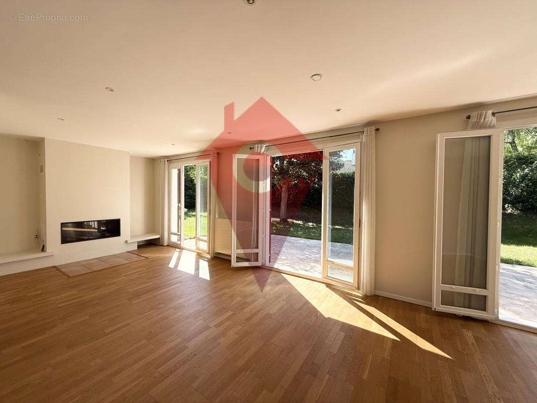 Maison à VERNOUILLET