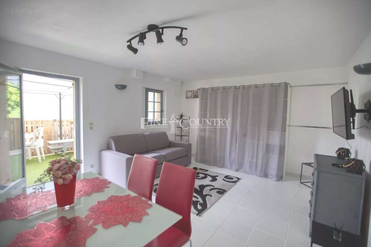 Maison à MANDELIEU-LA-NAPOULE