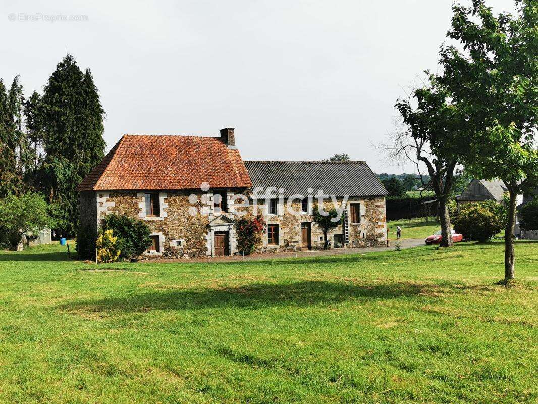 Maison à SAINT-SEVER-CALVADOS