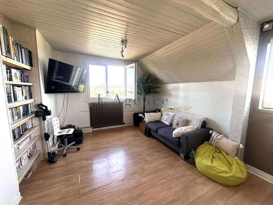 Appartement à VILLERS-SOUS-SAINT-LEU
