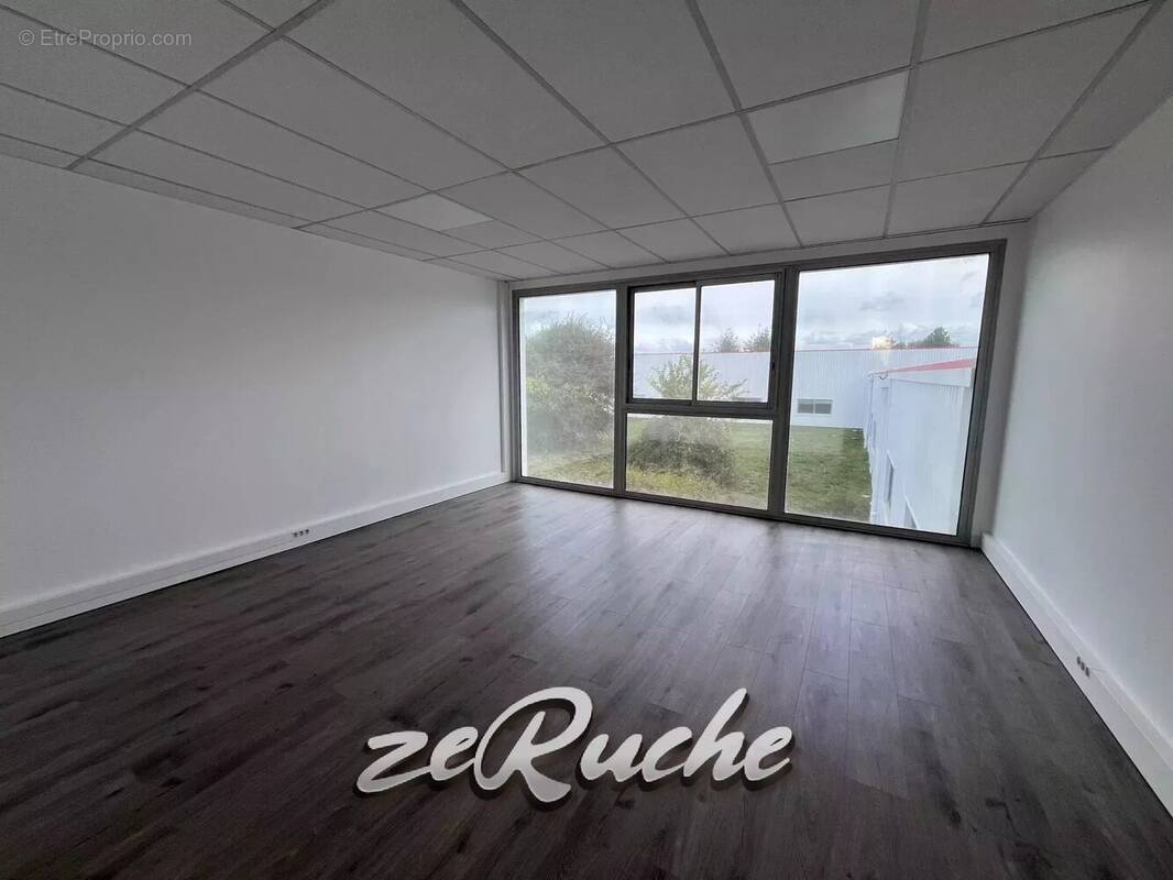 Commerce à DOUVRES-LA-DELIVRANDE