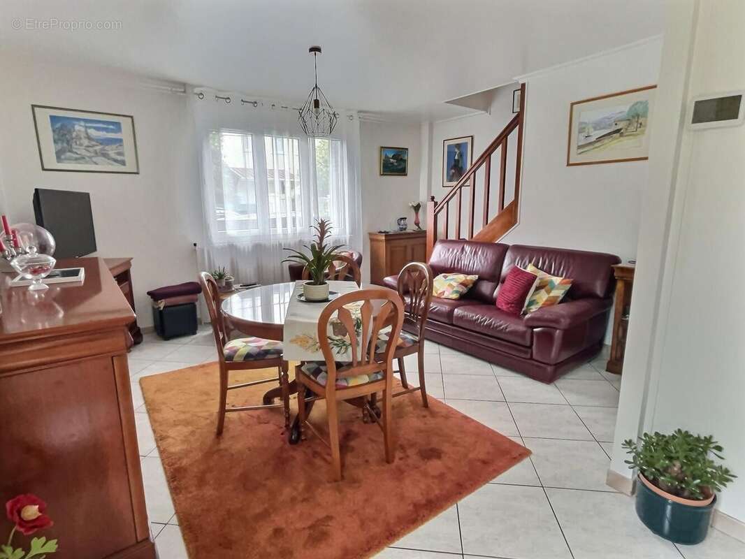 Maison à CORBEIL-ESSONNES