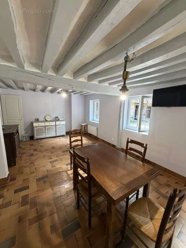 À 1h de paris - maison de charme - ancien moulin - 165 m² + combles - terrain de 6 000 m² - dépendances - rivière - photo 3