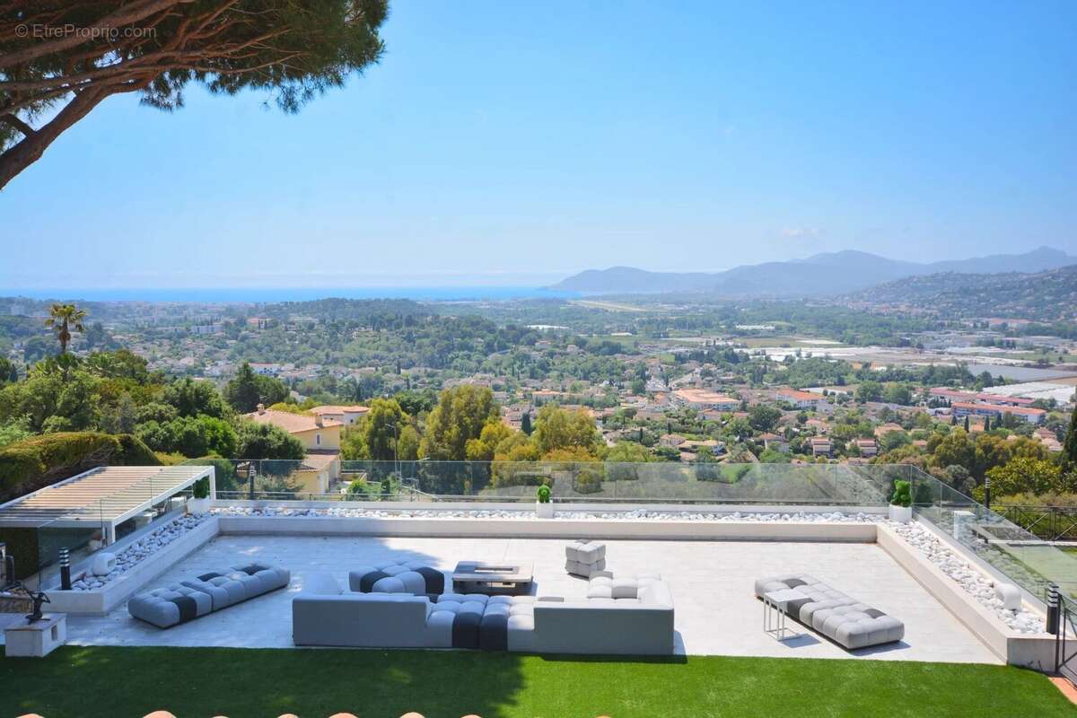 Maison à MOUGINS