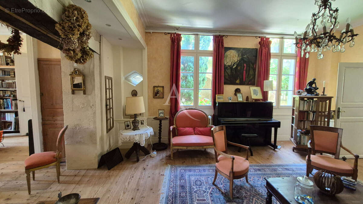 Maison à SAINTES