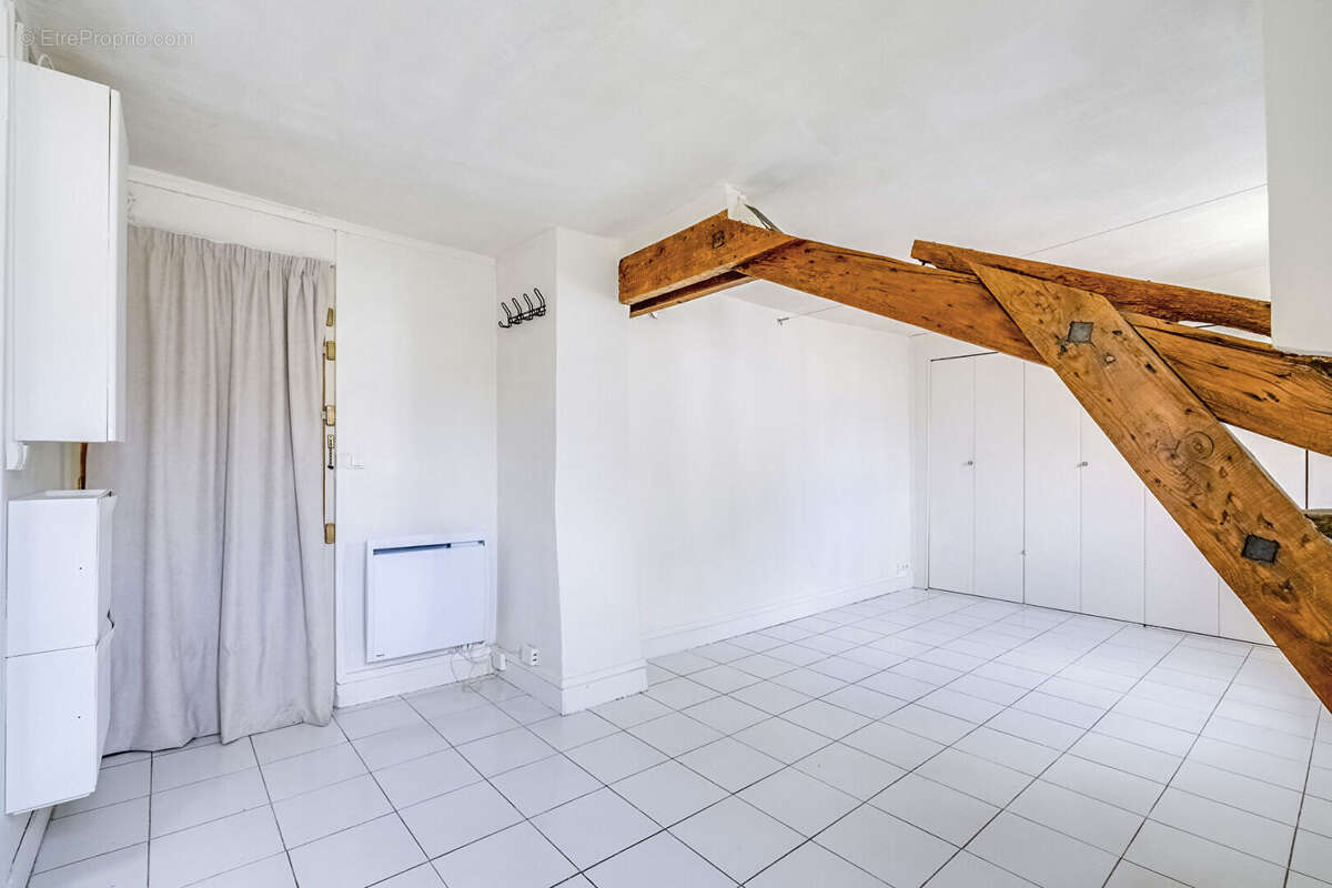 Appartement Paris 1 pièce(s) 23.60 m2 + Chambre de service - photo 5
