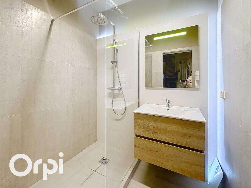 Appartement à VILLENEUVE-LOUBET