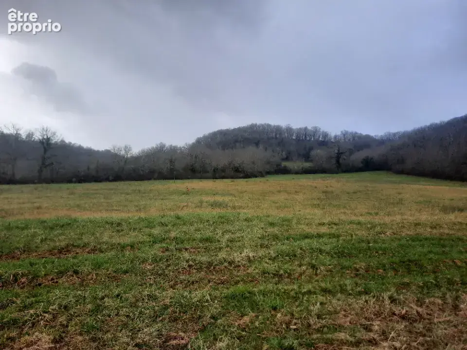 Terrain 1377 m² à Loubressac  - photo 1