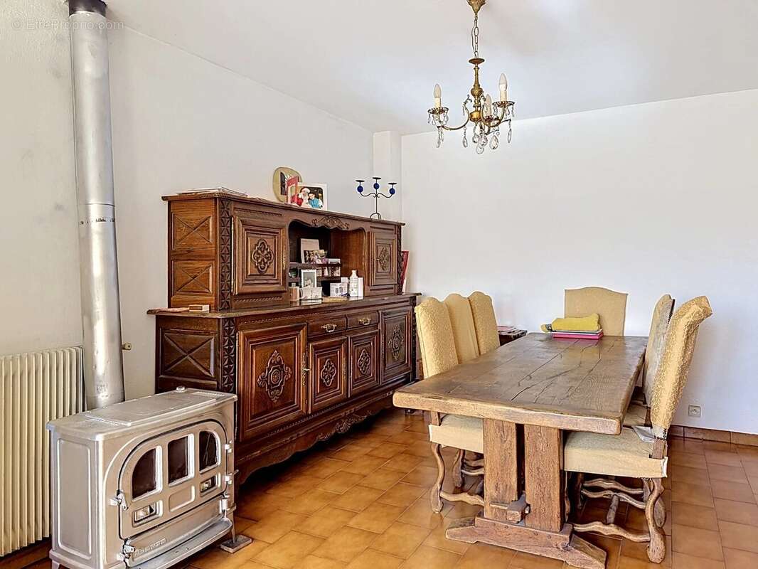 Villa individuelle divisée en 2 appartements – Bonson - photo 18