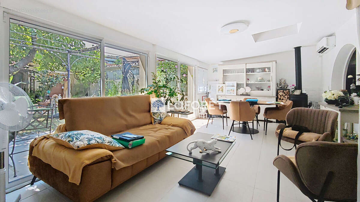 Maison à CAGNES-SUR-MER