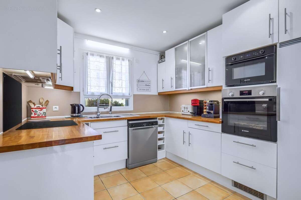 Maison 165 m² à Sainte-Marie  - photo 5