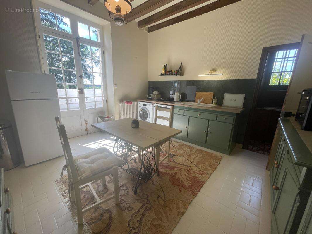 Très Belle maison de caractère  dans parc de 26900 m2 - photo 18