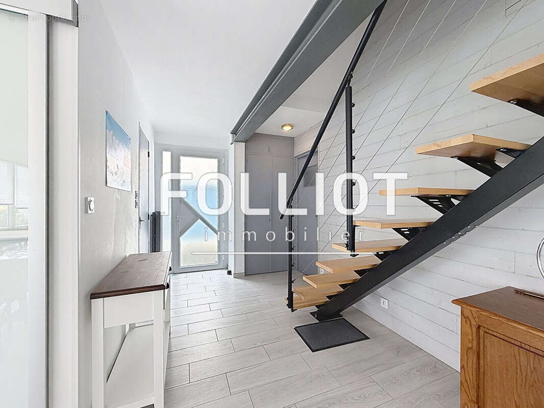 Maison à AGON-COUTAINVILLE