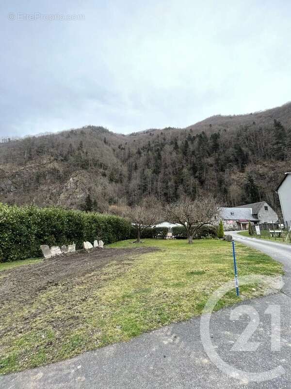 Terrain 449 m² à Cauterets  - photo 2