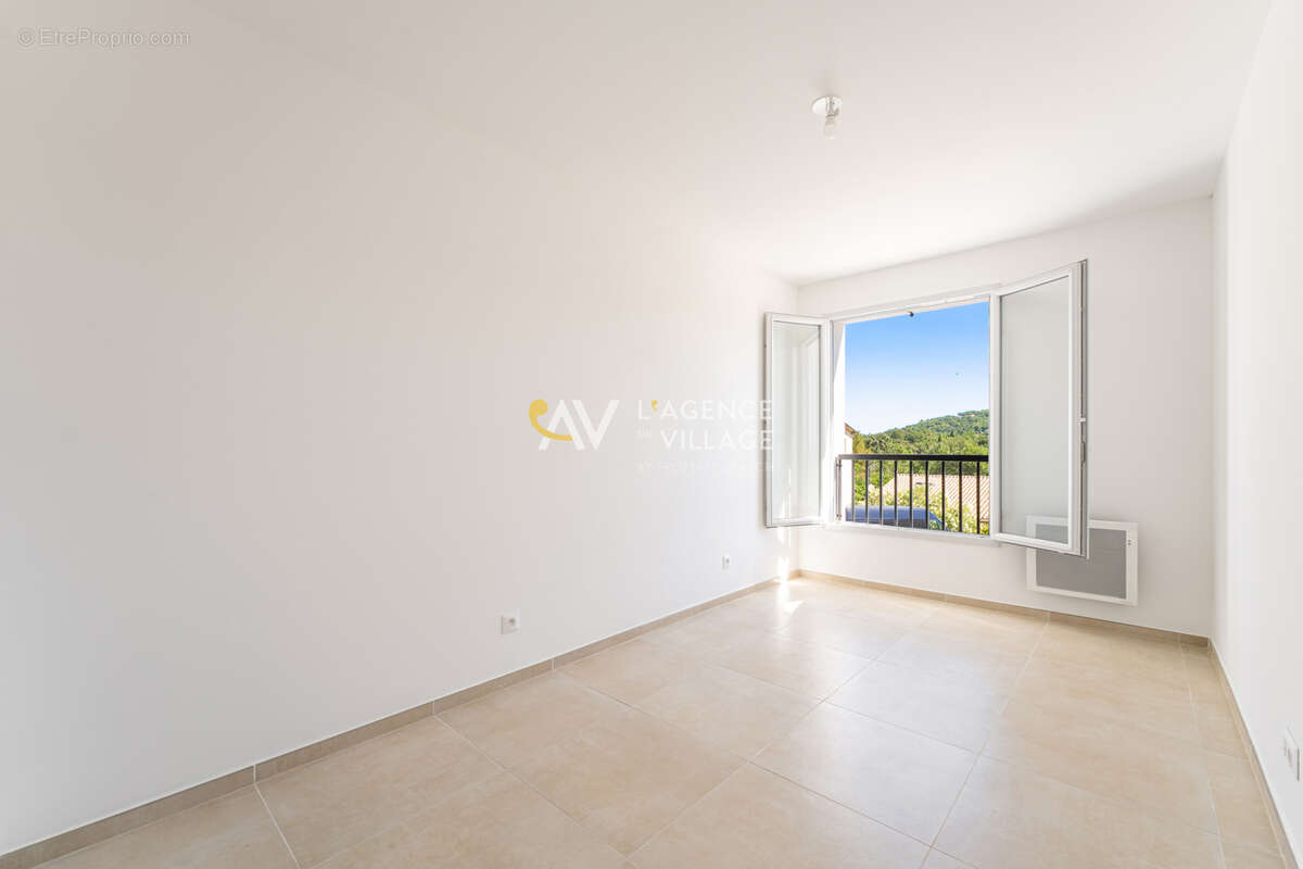 Appartement à LA GARDE-FREINET