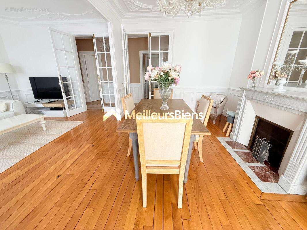 Appartement à ENGHIEN-LES-BAINS