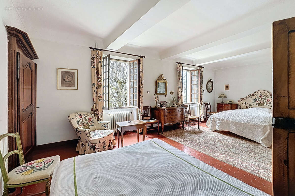 Maison à SAIGNON