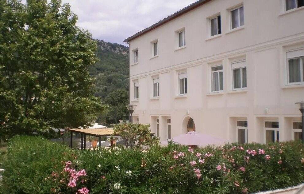 Appartement à CHATEAUNEUF-GRASSE