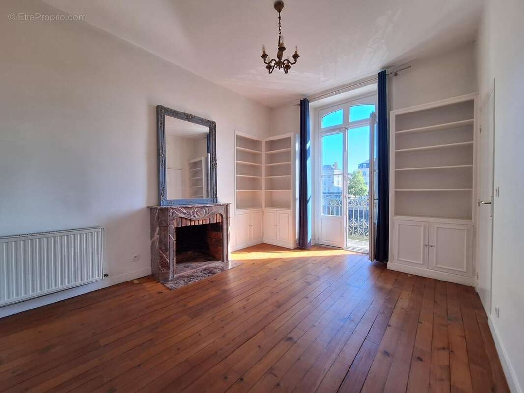 Appartement à vendre 5 pièces LAVAL CENTRE (53) - photo 4