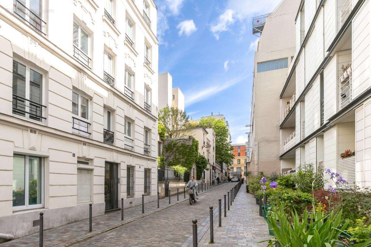 Charmant duplex de 80 m2 au coeur des Grandes Carrières   App - photo 16