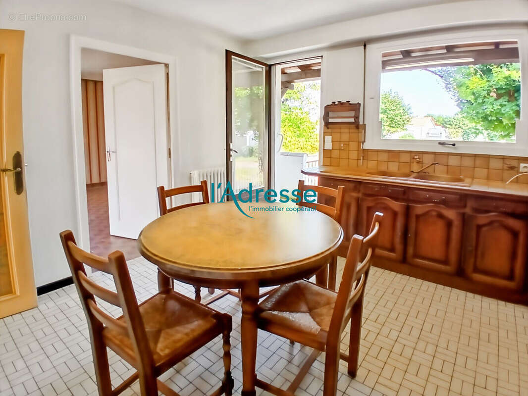 Maison à VILLEDIEU-LA-BLOUERE