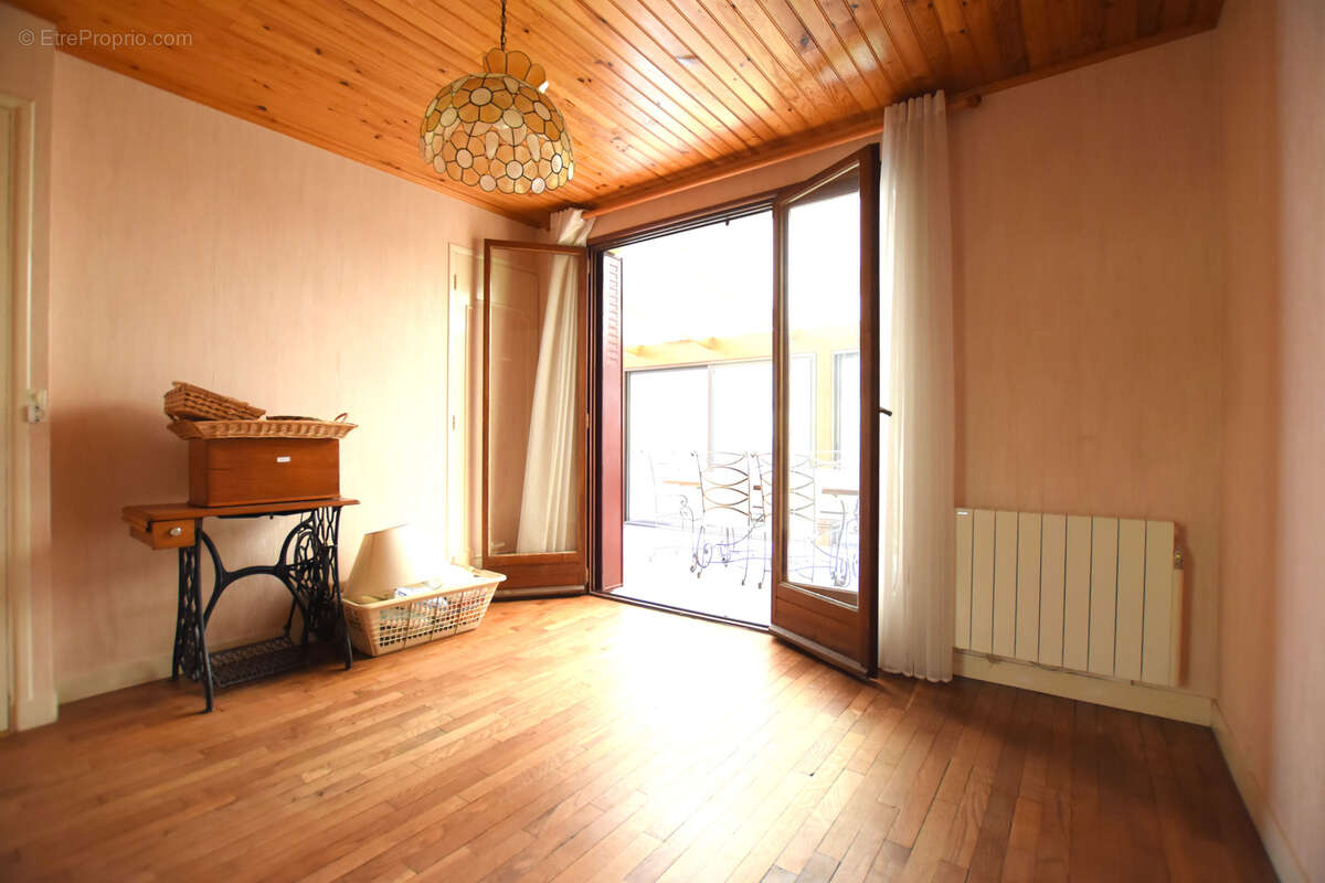 Maison à LES ESSARTS-LE-ROI