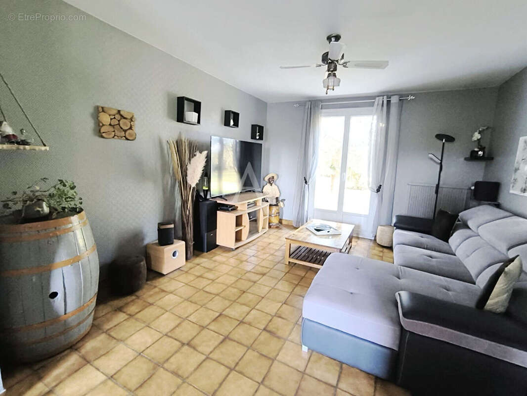 Maison à LA MEMBROLLE-SUR-LONGUENEE