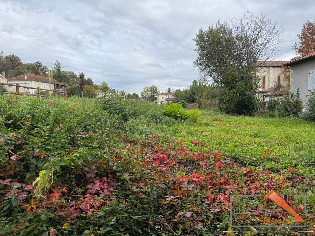 Terrain à MAZERES-SUR-SALAT