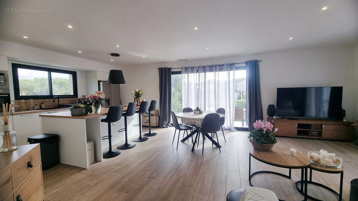 Maison à PIERREFEU-DU-VAR