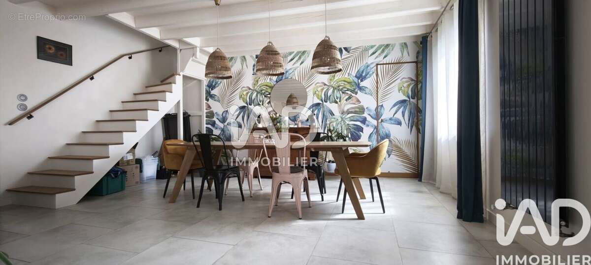 Maison 162 m² à Saint-Sigismond  - photo 4
