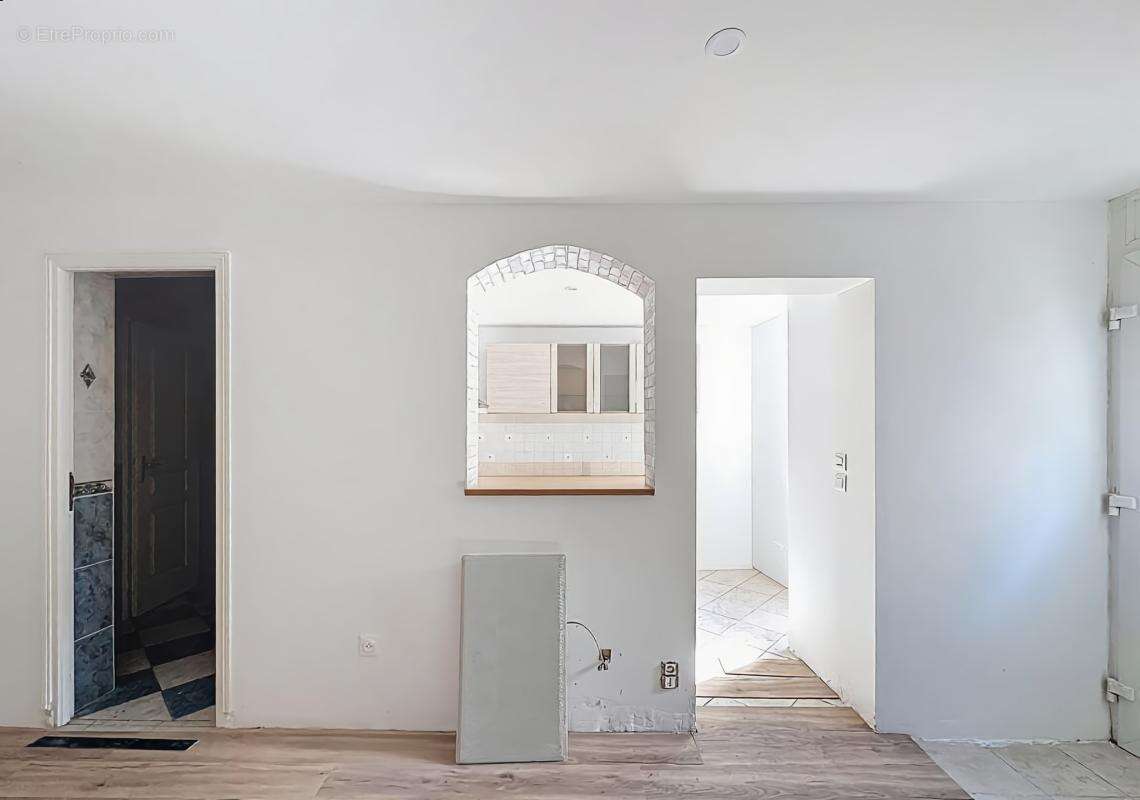 A VENDRE - proche de REIMS - Trépail - Maison 2 Chambres - photo 2