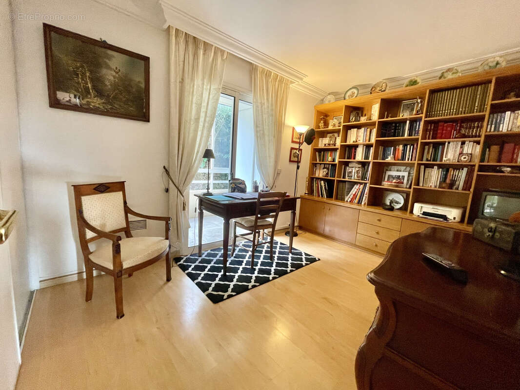 Appartement à LE CANNET