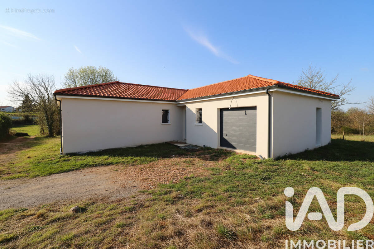 Photo 1 - Maison à SERMENTIZON