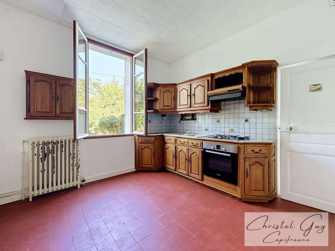 Montval-sur-Loir (72500) – Maison de caractère T5 à vendre des années 1930 avec jardin et garage - photo 9