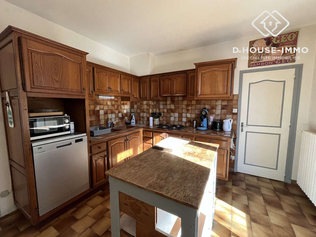 Maison à CHAMPAGNAC-DE-BELAIR